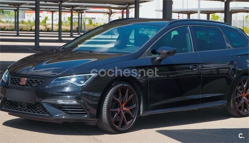 Negro Usado 2020 Cupra Leon Familiar | 27.500 € (Precio justo) - Imagen 1/4