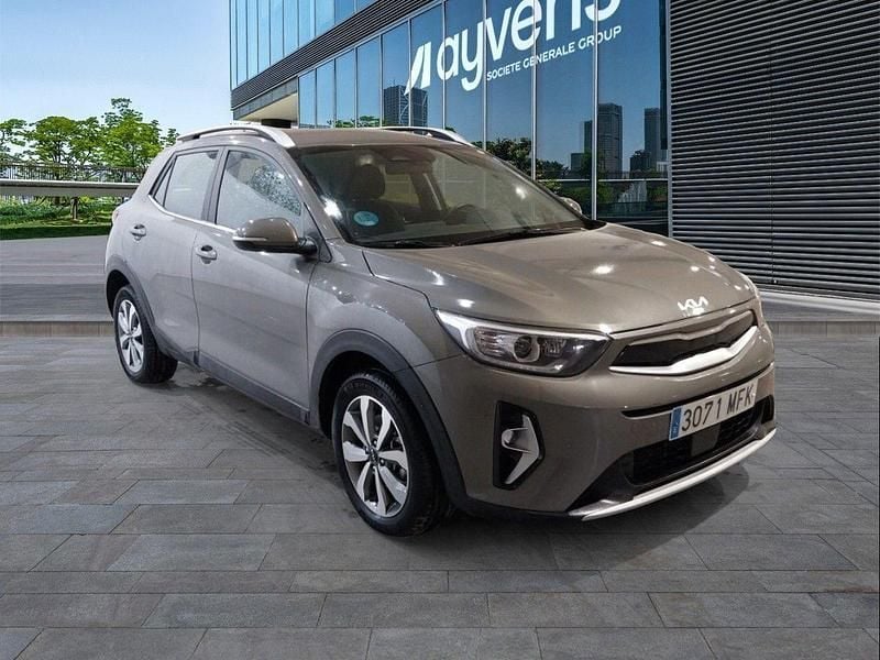Usado Kia Stonic Plus 120 CV (88 kW) 2023 Verde SUV