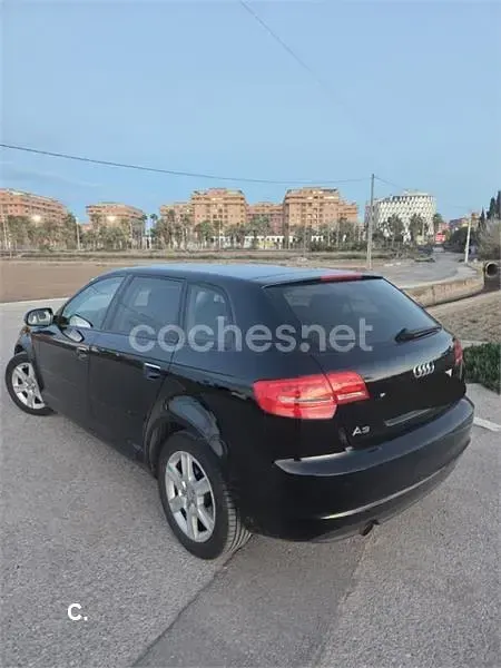 Usado Audi A3 Sportback Ambiente 105 CV (77 kW) 2012 Negro Utilitario