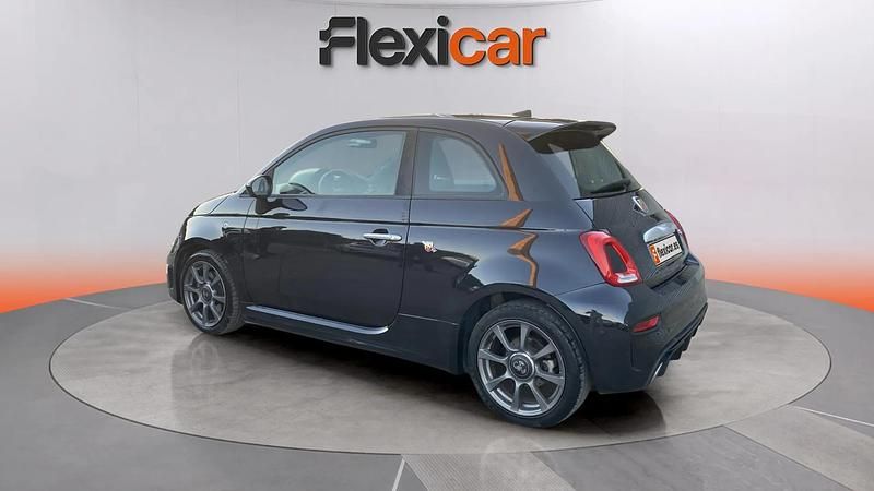 Usado Abarth 595 165 CV (121 kW) 2022 Negro Utilitario