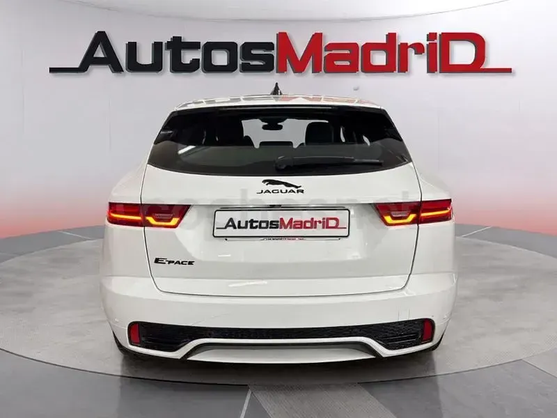 Usado Jaguar E-Pace R-Dynamic 165 CV (121 kW) 2021 Blanco SUV