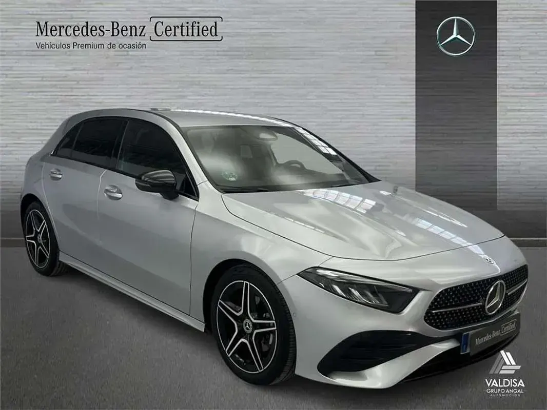 Usado Mercedes A180 116 CV (85 kW) 2025 Berlina