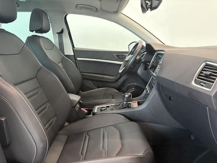 Usado Seat Ateca Style 150 HP (110 kW) 2025 Cinzento SUV
