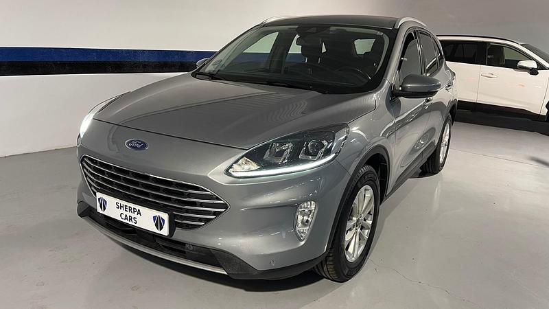 Usado Ford Kuga Titanium 190 CV (139 kW) 2022 Gris SUV