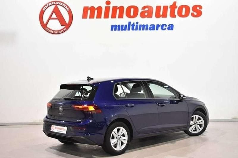 Usado VW Golf VIII Life 151 HP (111 kW) 2020 Azul Citadino