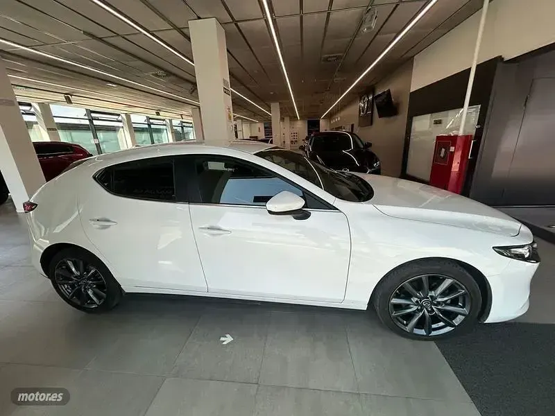 Usado Mazda 3 140 CV (102 kW) 2025 Blanco Berlina