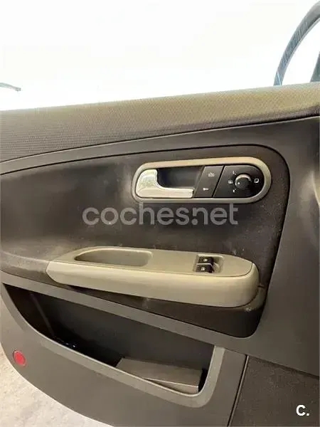 Usado Seat Cordoba Reference 85 CV (62 kW) 2008 Gris / plata Berlina