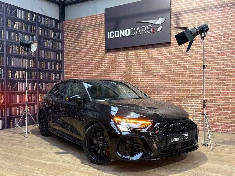 Usado Audi RS3 400 CV (294 kW) 2022 Negro Berlina