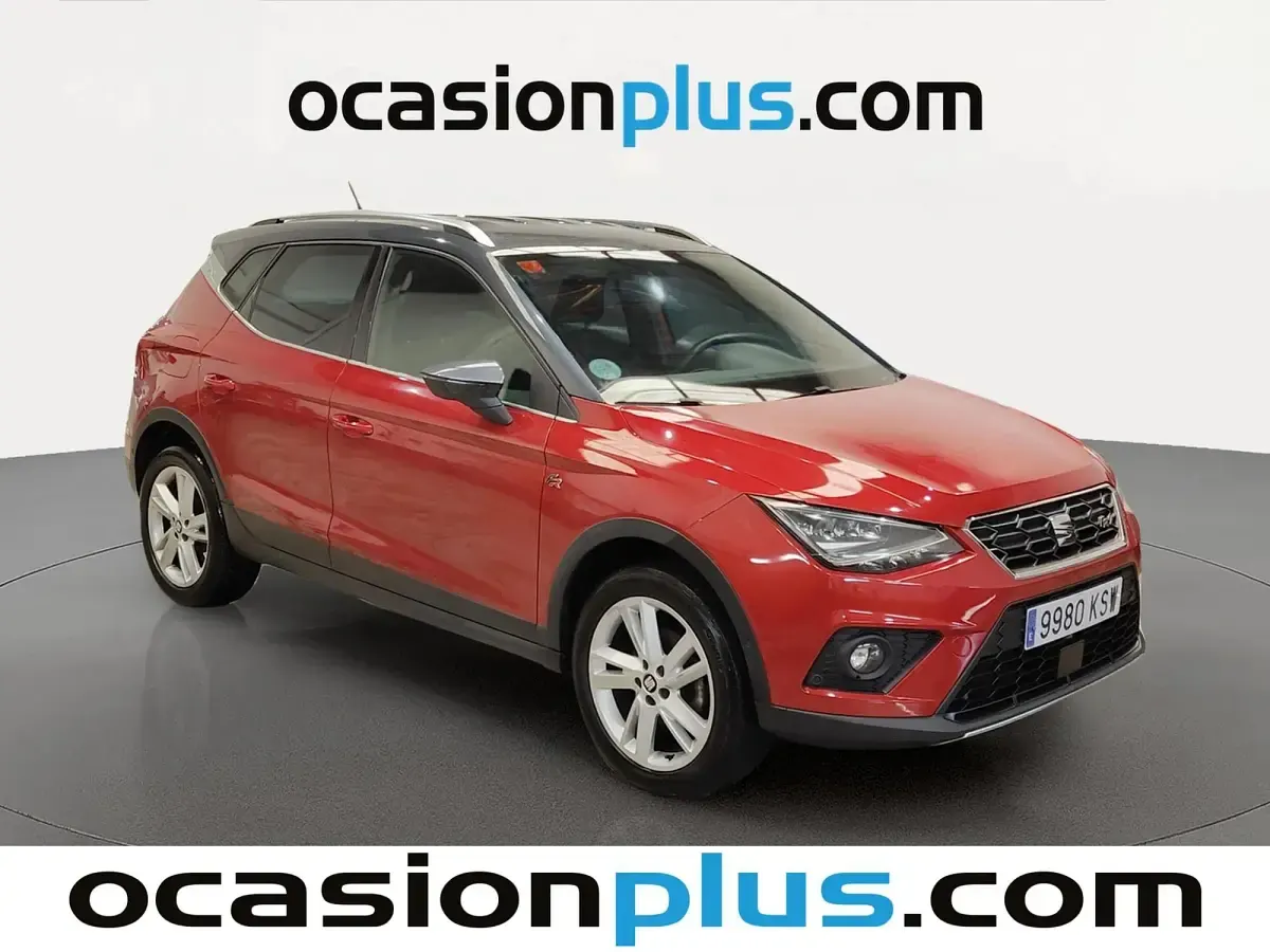 Usado Seat Arona Ecomotive 116 CV (85 kW) 2019 Rojo SUV