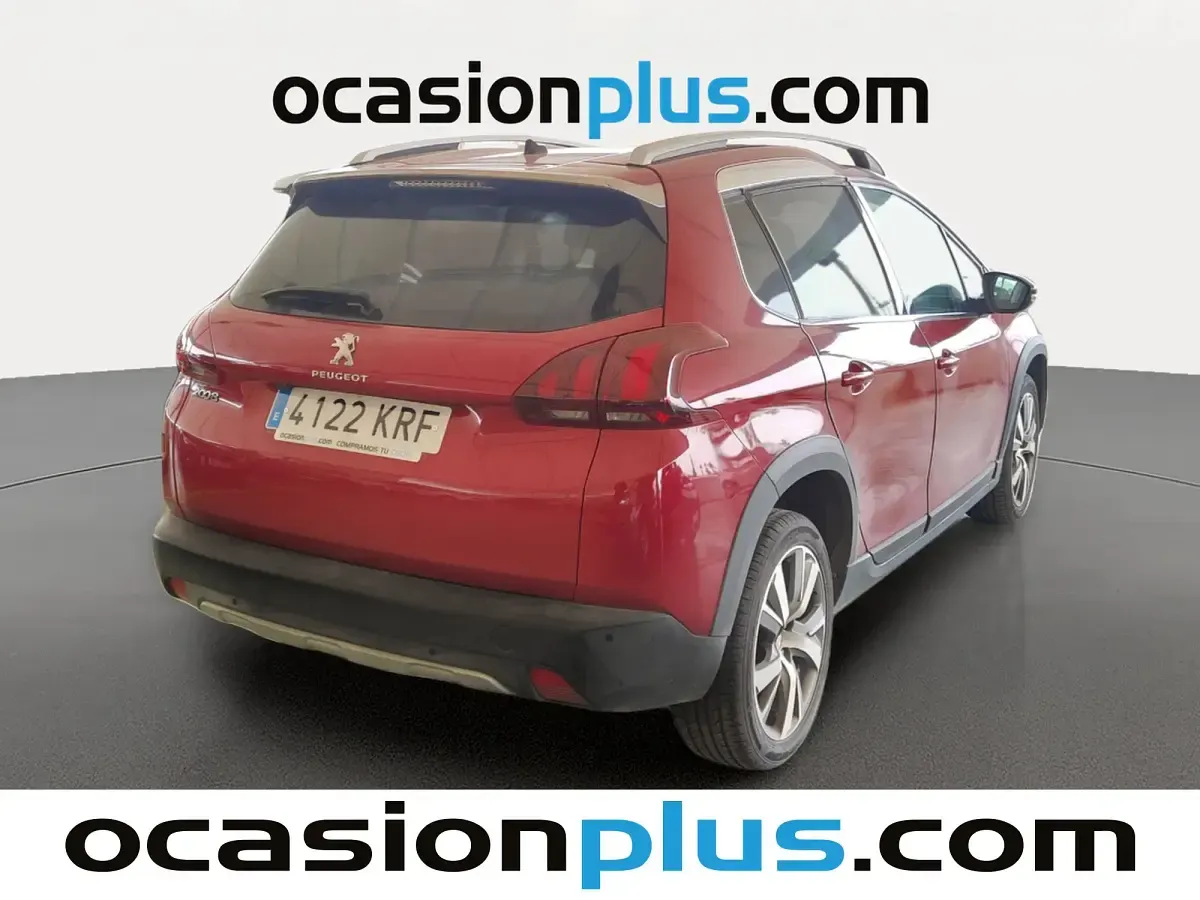 Usado Peugeot 2008 Allure 120 CV (88 kW) 2018 Rojo SUV