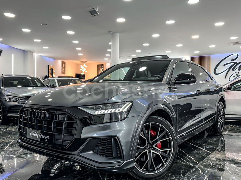 Gris / plata Usado 2021 Audi Q8 Ambiente SUV | 68.990 € (Caro) - Imagen 1/4
