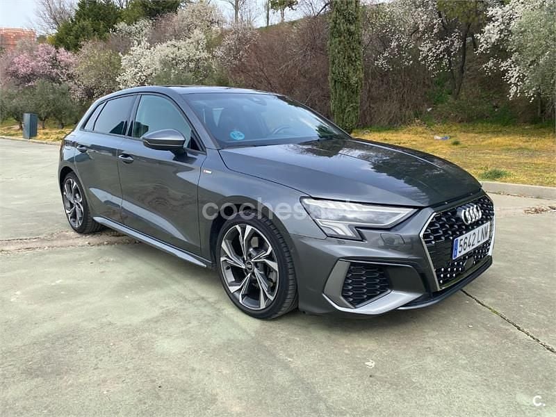 Usado Audi A3 S-Line 150 CV (110 kW) 2021 Gris / plata Berlina