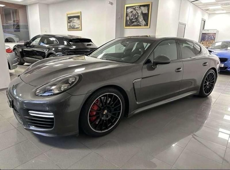 Usado Porsche Panamera GTS 441 CV (324 kW) 2014 Gris Berlina