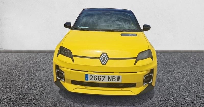 Begagnad Renault 5 E-Tech Techno 89 kW (122 HK) 2025