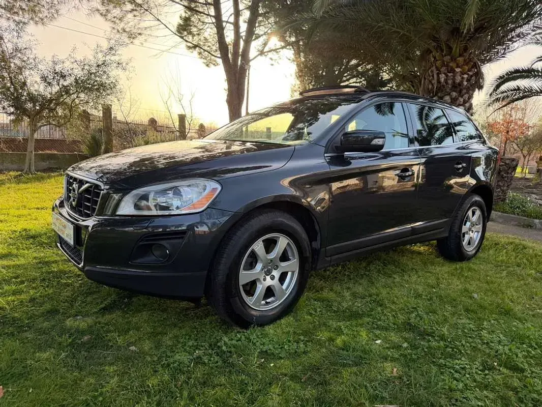Usado Volvo XC60 R-Design 175 CV (128 kW) 2009 Gris SUV