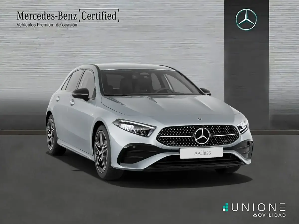 Usado Mercedes A250 120 CV (88 kW) 2025 Gris Berlina