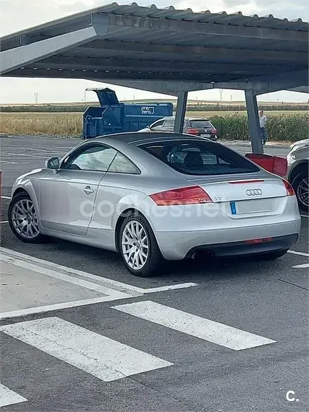 Usado Audi TT 160 CV (117 kW) 2009 Gris / plata Coupe