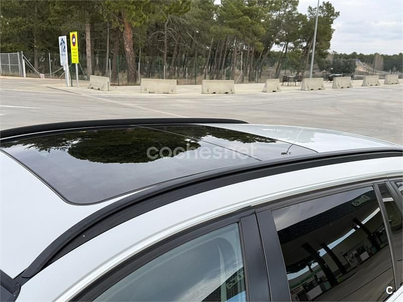 Usado BMW 320 177 CV (130 kW) 2010 Blanco Familiar