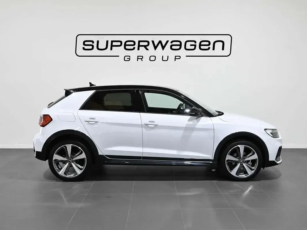 Usado Audi A1 Comfort 110 CV (80 kW) 2021 Blanco SUV