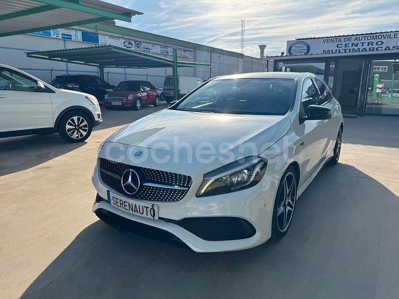 Usado Mercedes A220 AMG line 177 CV (130 kW) 2016 Blanco Berlina