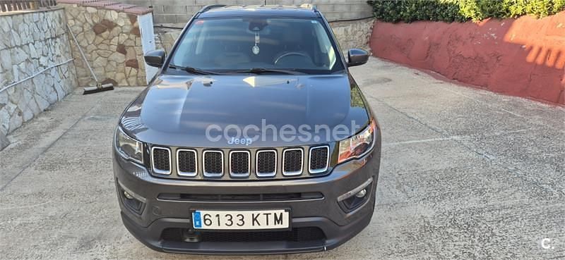 Usado Jeep Compass Longitude 120 CV (88 kW) 2019 Gris / plata SUV