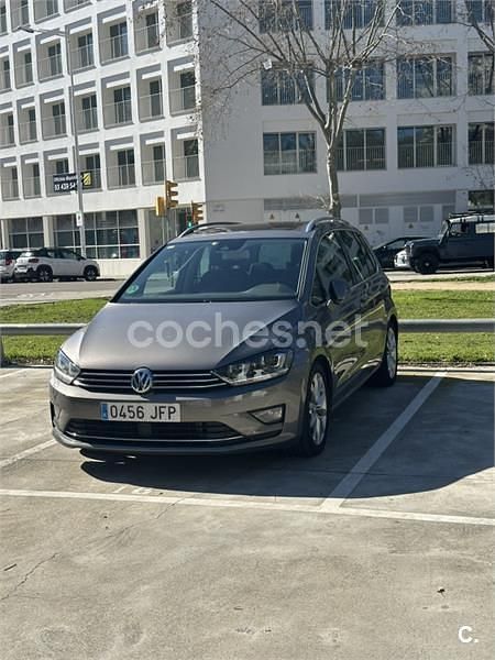 Usado VW Golf Sportsvan Sportline 150 CV (110 kW) 2015 Gris / plata Monovolumen