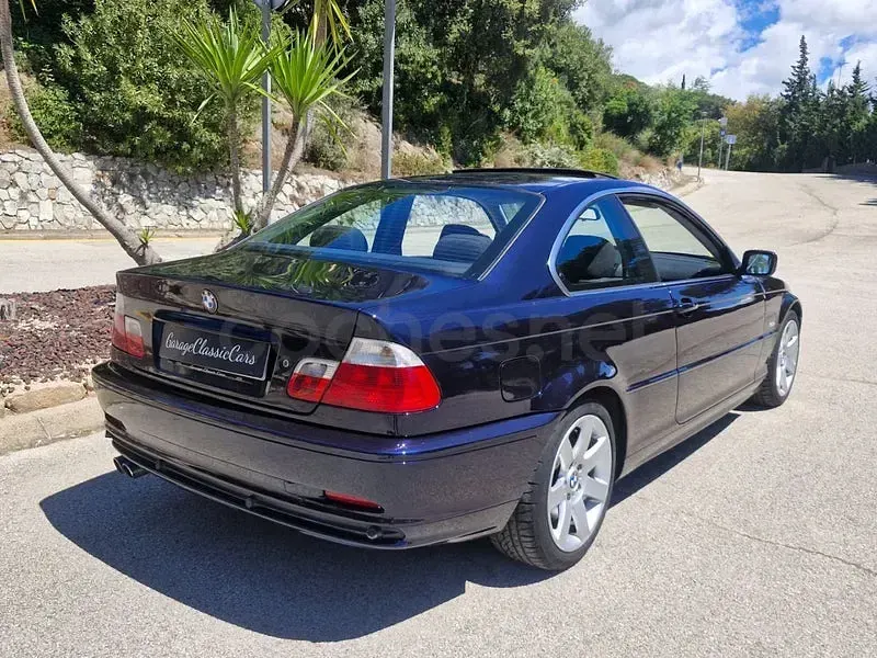 Usado BMW 330 Sport Line 231 HP (169 kW) 2001 Azul Coupé