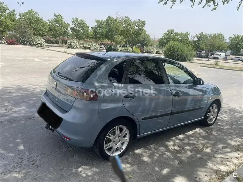 Usado Seat Ibiza Reference 70 CV (51 kW) 2007 Azul Utilitario
