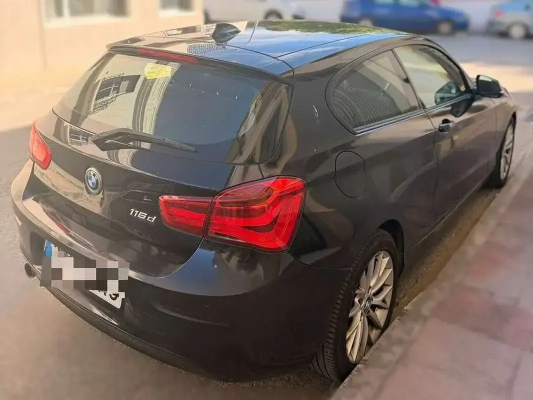 Usado BMW 116 Efficient Dynamics 116 CV (85 kW) 2015 Negro Utilitario