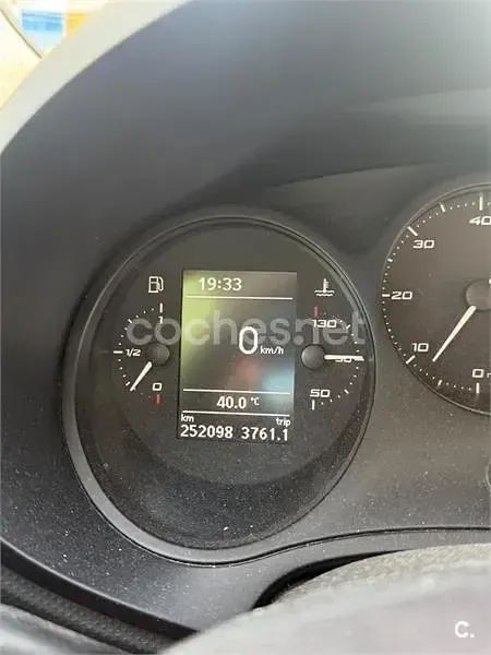 Usado Seat Leon Copa 90 CV (66 kW) 2011 Negro Utilitario