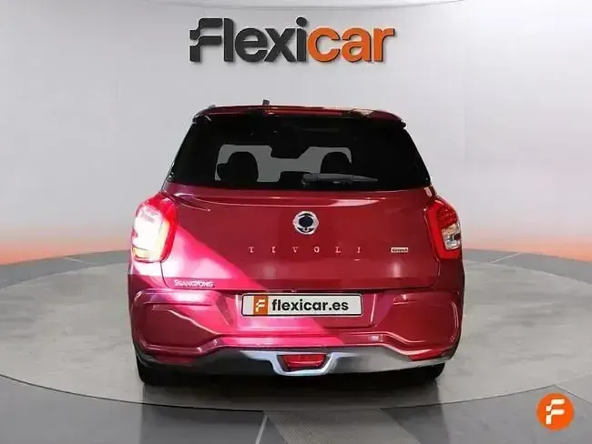 Usado SsangYong Tivoli 163 CV (119 kW) 2023 Rojo SUV