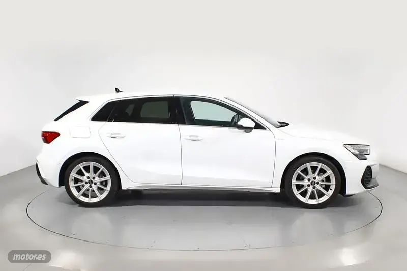 Usado Audi A3 Sportback e-tron S-Line 150 CV (110 kW) 2025 Blanco Utilitario