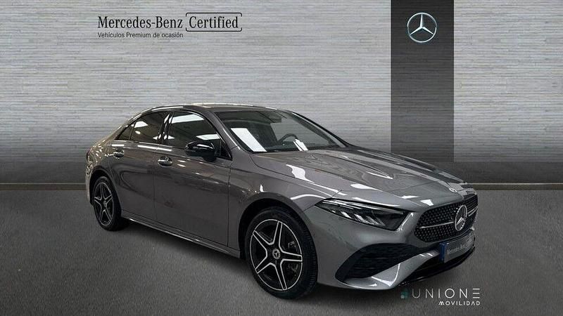 Usado Mercedes A250 218 CV (160 kW) 2025 Gris Berlina