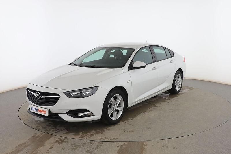 Blanco Usado 2019 Opel Insignia Selective Utilitario | 12.699 € - Imagen 1/3