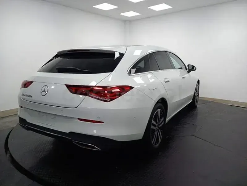 Usado Mercedes CLA250e Shooting Brake 218 CV (160 kW) 2021 Blanco Familiar