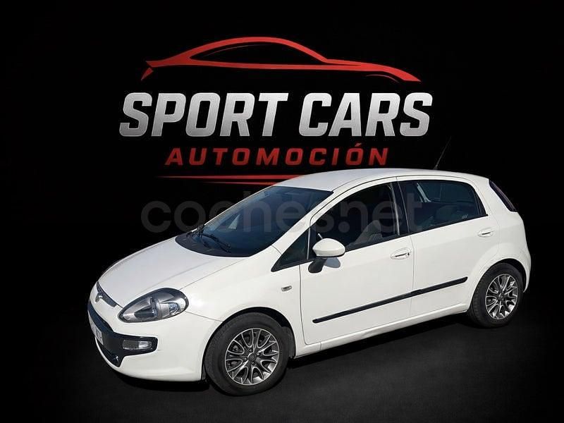 Usado Fiat Punto Lounge 95 CV (69 kW) 2012 Blanco Utilitario