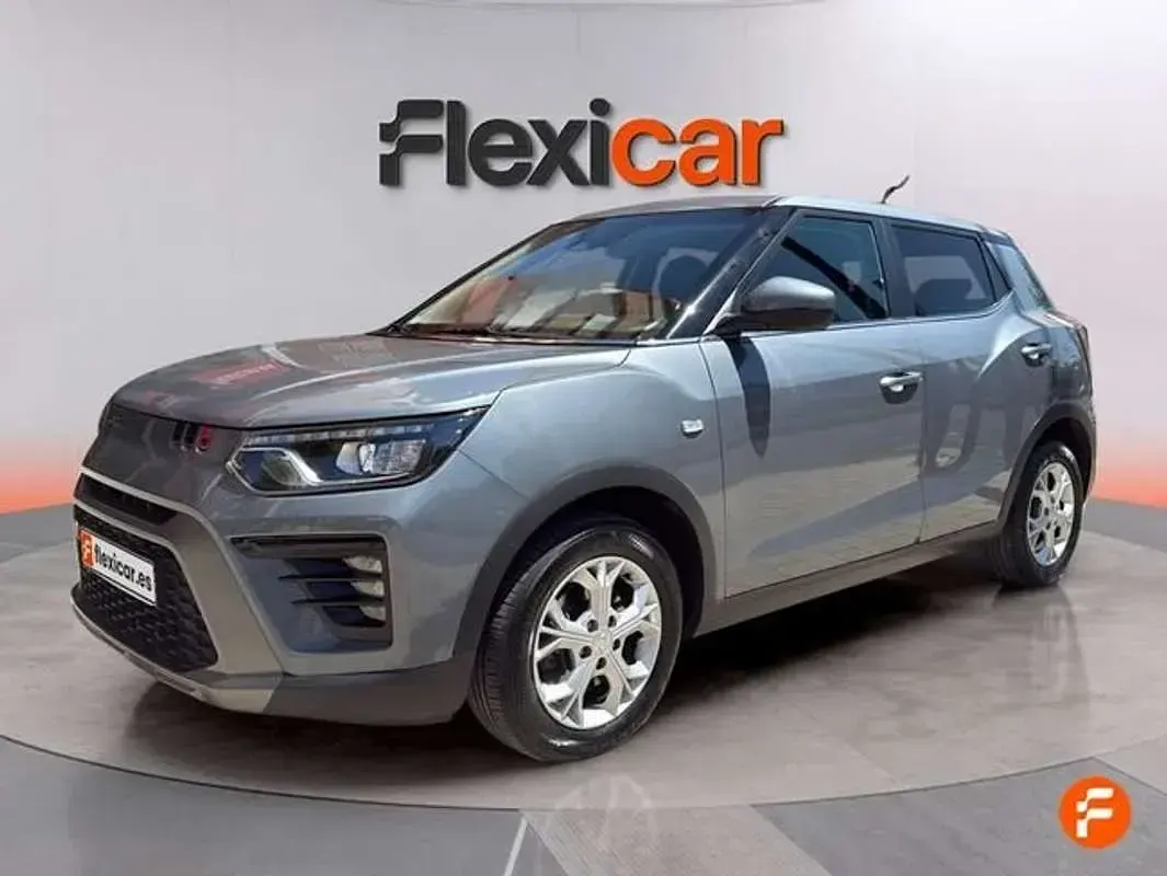 Usado SsangYong Tivoli 135 CV (99 kW) 2024 Gris SUV