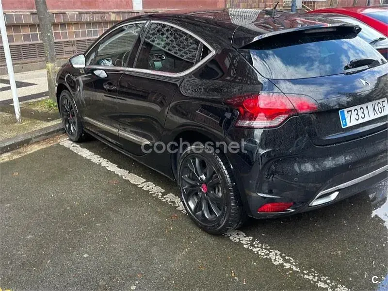 Usado DS Automobiles DS4 Performance 120 CV (88 kW) 2017 Negro Berlina