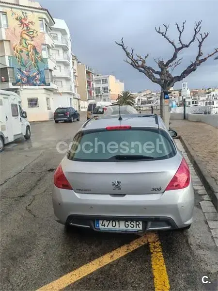 Usado Peugeot 308 Business-Line 112 CV (82 kW) 2009 Gris / plata Berlina