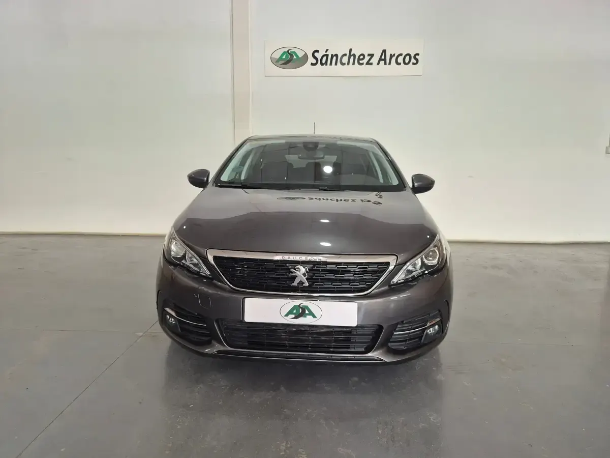Usado Peugeot 308 SW Style 131 CV (96 kW) 2018 Gris Familiar
