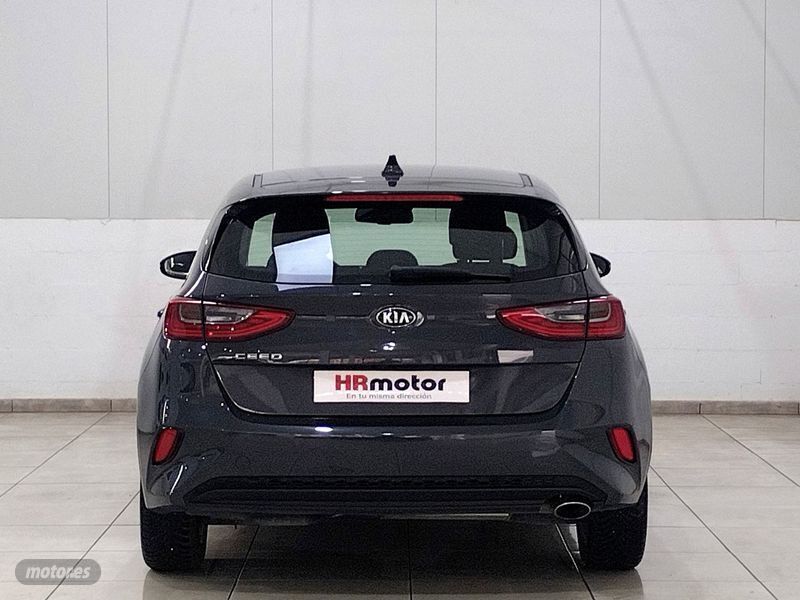 Usado Kia Ceed 136 CV (100 kW) 2020 Gris Utilitario