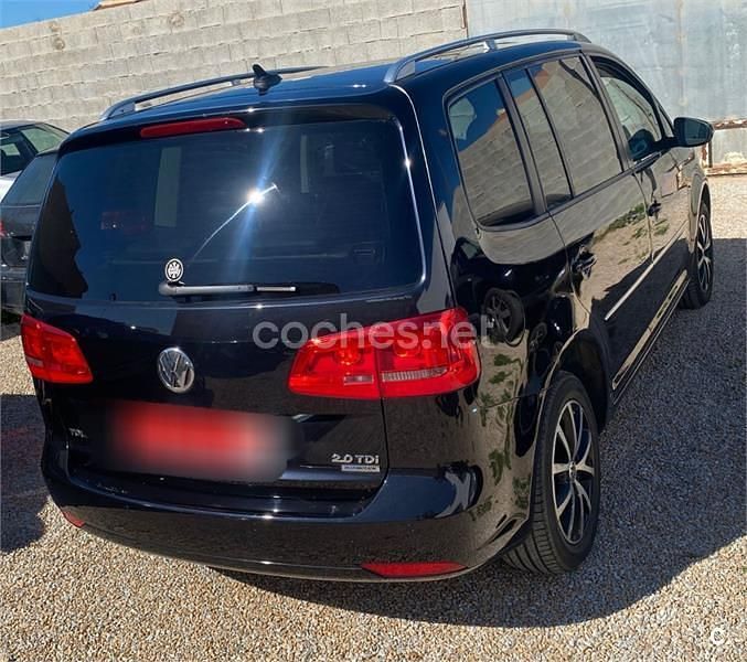 Usado VW Touran Advance 140 CV (102 kW) 2012 Negro Monovolumen
