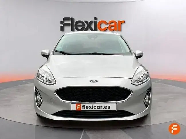 Usado Ford Fiesta Active 85 CV (62 kW) 2018 Gris Utilitario