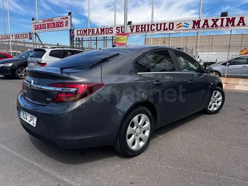 Usado Opel Insignia Expression 120 CV (88 kW) 2016 Gris / plata Berlina