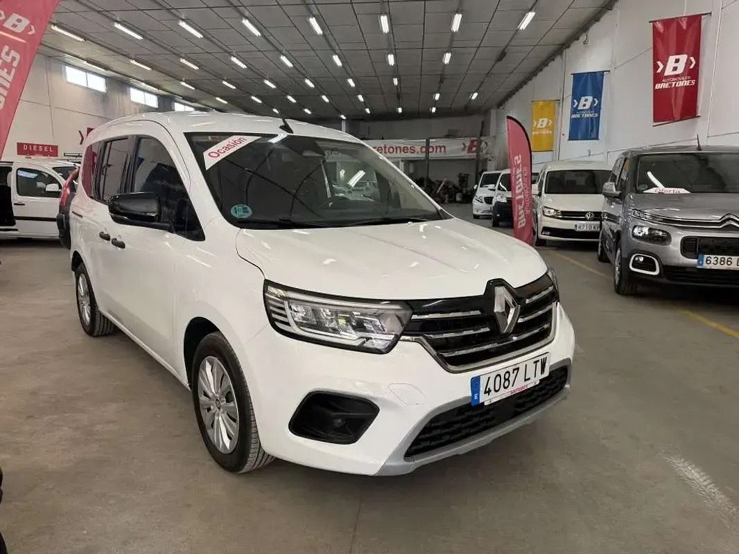 Usado Renault Kangoo Edition One 95 CV (69 kW) 2021 Blanco Monovolumen
