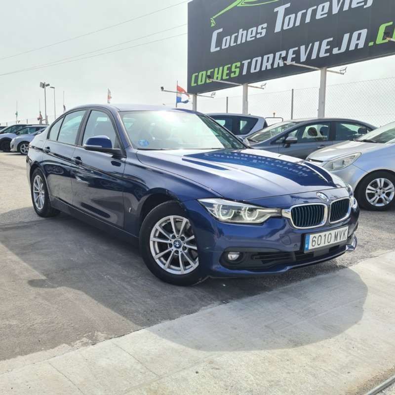 Azul Usado 2017 BMW 330e iPerformance Berlina | 19.900 € (Caro) - Imagen 1/4