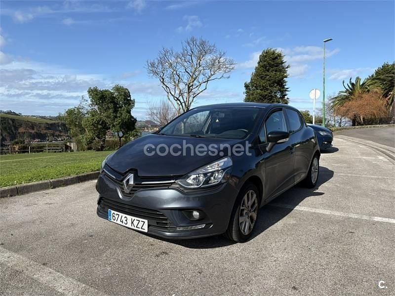 Usado Renault Clio IV LIMITED 90 CV (66 kW) 2019 Gris / plata Berlina