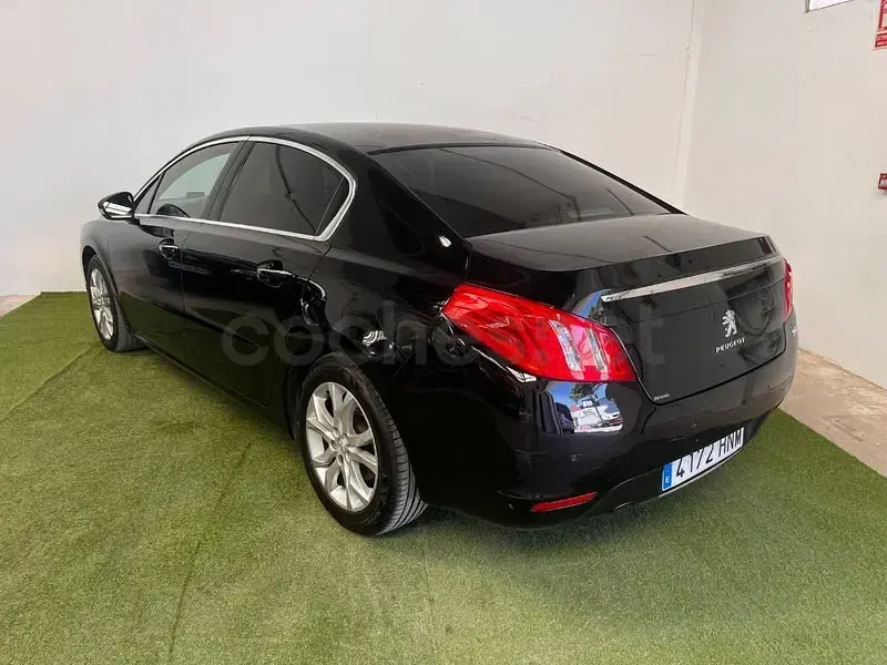Usado Peugeot 508 Active 115 CV (84 kW) 2013 Negro Berlina