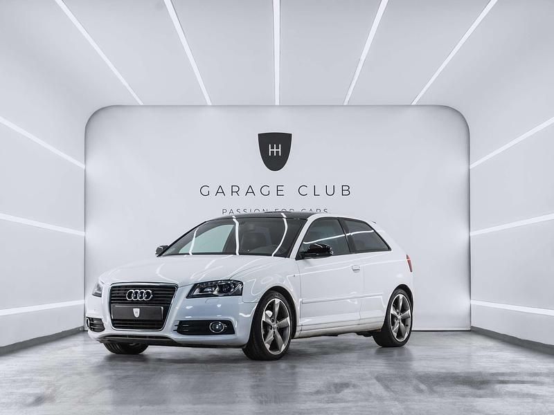 Gris / plata Usado 2011 Audi A3 Ambition Berlina | 8499 € (Precio justo) - Imagen 1/4