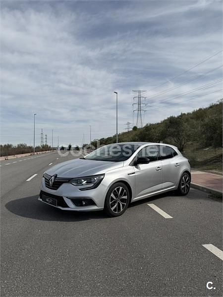 Usado Renault Mégane GrandTour LIMITED 130 CV (95 kW) 2018 Gris / plata Familiar